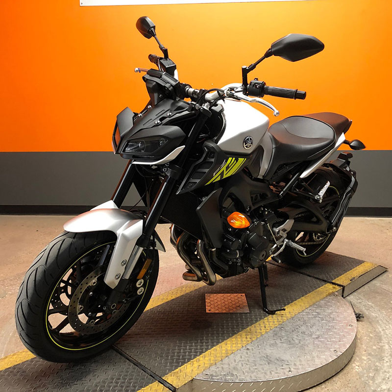 Used 2017 YAMAHA FZ-09 Motorcycle - Image 3