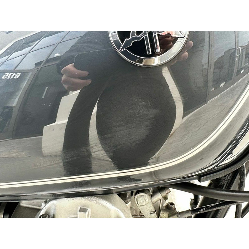 Used 2015 Yamaha SR400 Motorcycle - Image 4