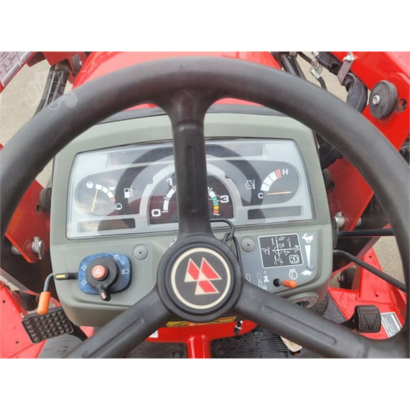 2016 Massey Ferguson GC1715 - Image 5